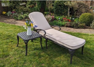 Zweiteiliger halbrunder Schaumstoff